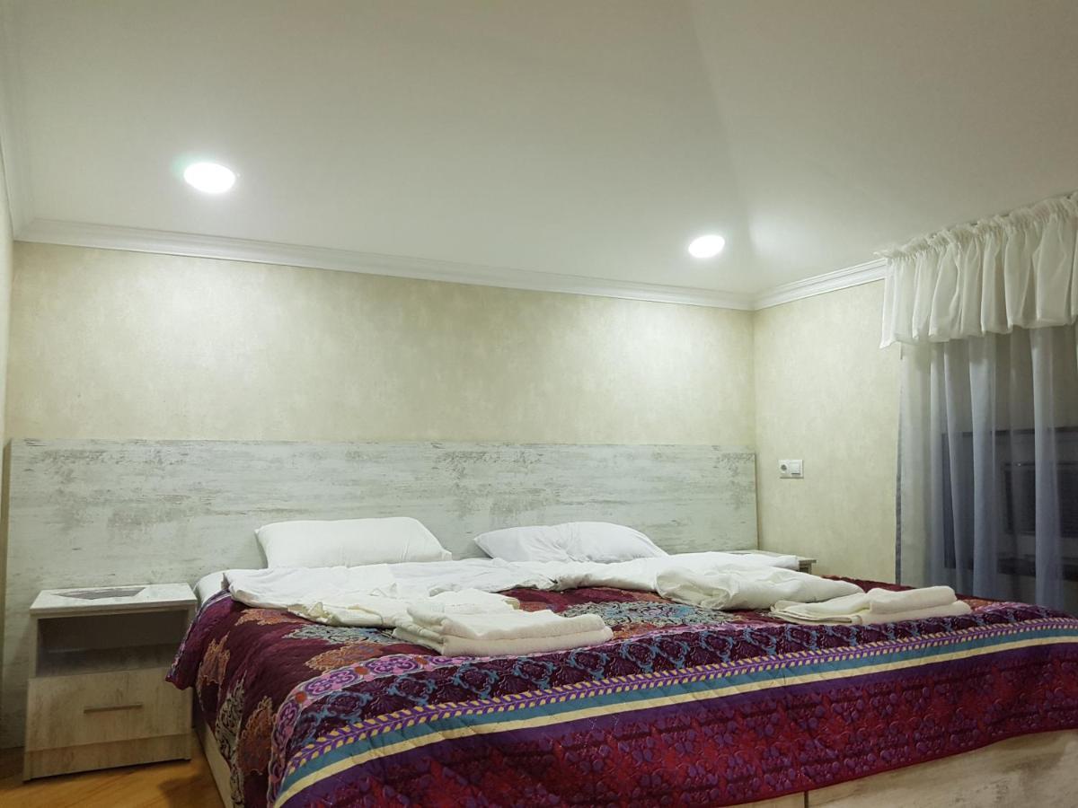 Guest House 15A Kutaisi Exterior photo
